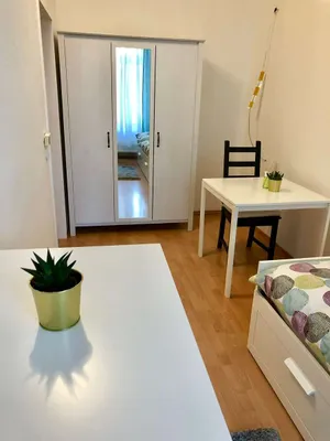 Wohngemeinschaft Zimmer für 1 Person TOP Lage – Bild 3