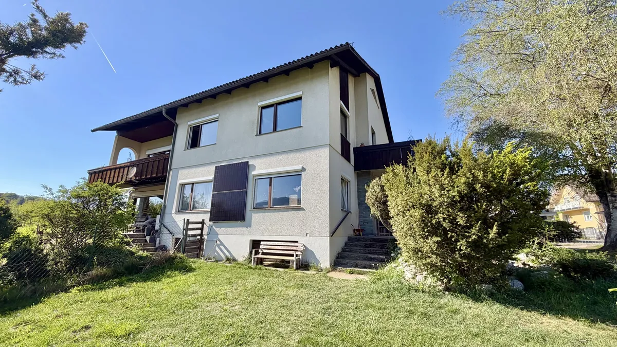 Maria Rain - großzügiges Zweifamilienhaus in zentraler Aussichtslage zum Sanieren - Ansicht 2