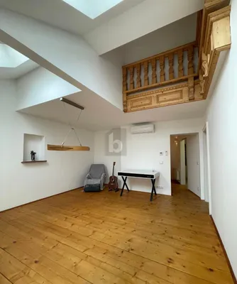 STILVOLLER DACHGESCHOSSHIT MIT BALKON – Bild 3
