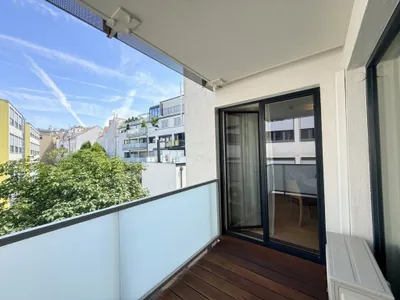 Möblierte 3-Zimmer-Wohnung (90 m²) mit 2 Schlafzimmern, Balkon, Klimaanlage & Garagenoption nahe der U1 – Bild 2