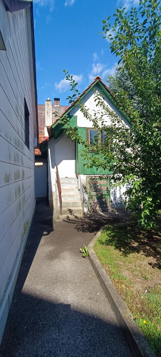 Jetzt zugreifen! 586 m² Grundstück mit Altbestand (ca. 75 m²) | ca. 180 m² Gesamtbaupotenzial | Dichte 0,3-0,4 - Ansicht 3
