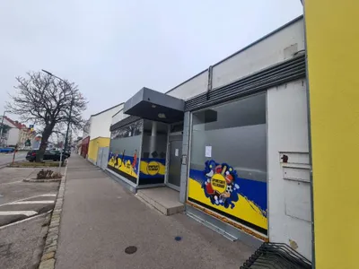 Gewerbeimmobilie kaufen in Wiener Neustadt Land – 80 m², € 204.999
