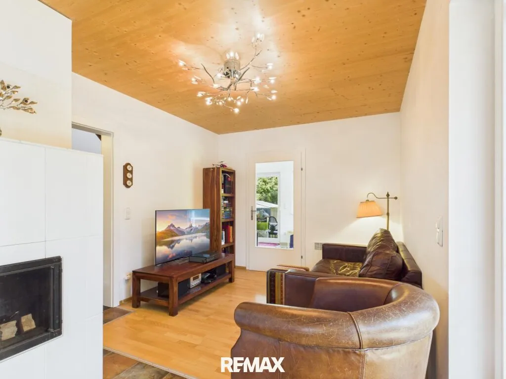 EXKLUSIVES SEEHAUS AM NEUFELDER SEE - MODERNES WOHNEN MIT PRIVATEM WASSERZUGANG - Ansicht 2