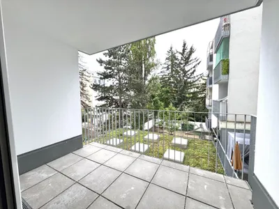 Großzügige 2-Zimmer mit hofseitiger Loggia
