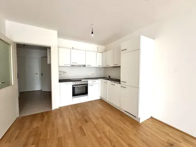 Großzügige 2-Zimmer mit hofseitiger Loggia – Bild 3