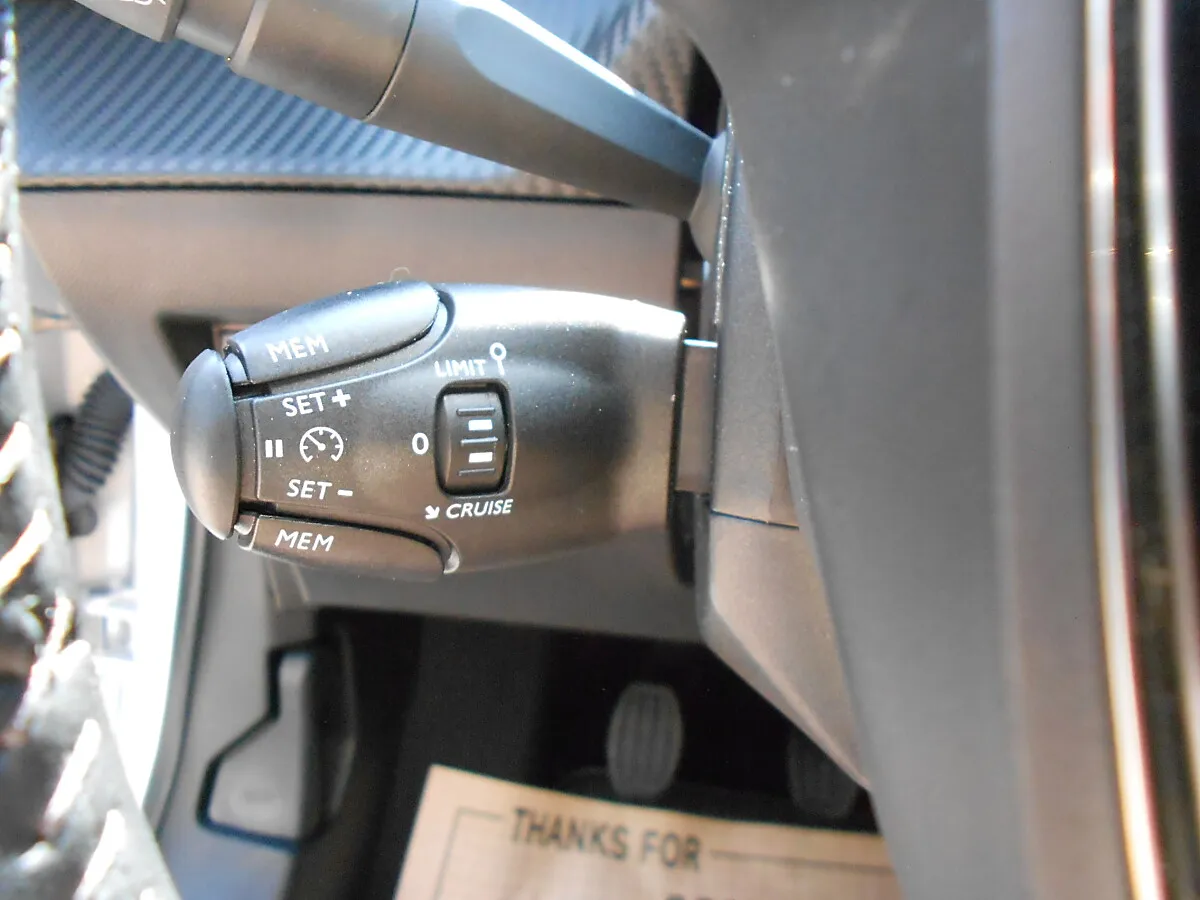 Peugeot 208 1.2 PureTech 75 Active Pack (EURO 6d) – Bild 10