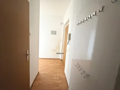 2-Zimmer-Wohnung kaufen in Vöcklabruck – 65 m², € 158.000 – Bild 5 von 11