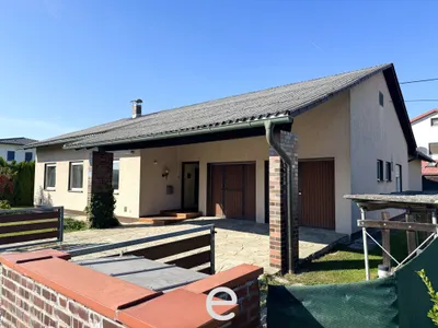 6-Zimmer-Haus kaufen in Eferding – 172 m², € 330.000 – Bild 1 von 32