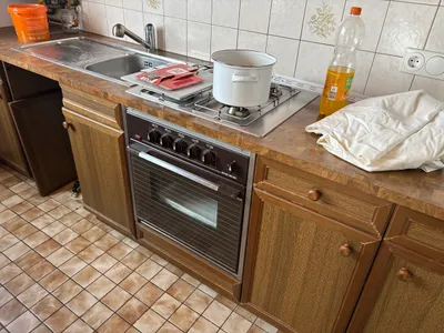 Zu verschenken: Küchenschränke / Kästen - Küchenmöbel (Zustand: Gebraucht)