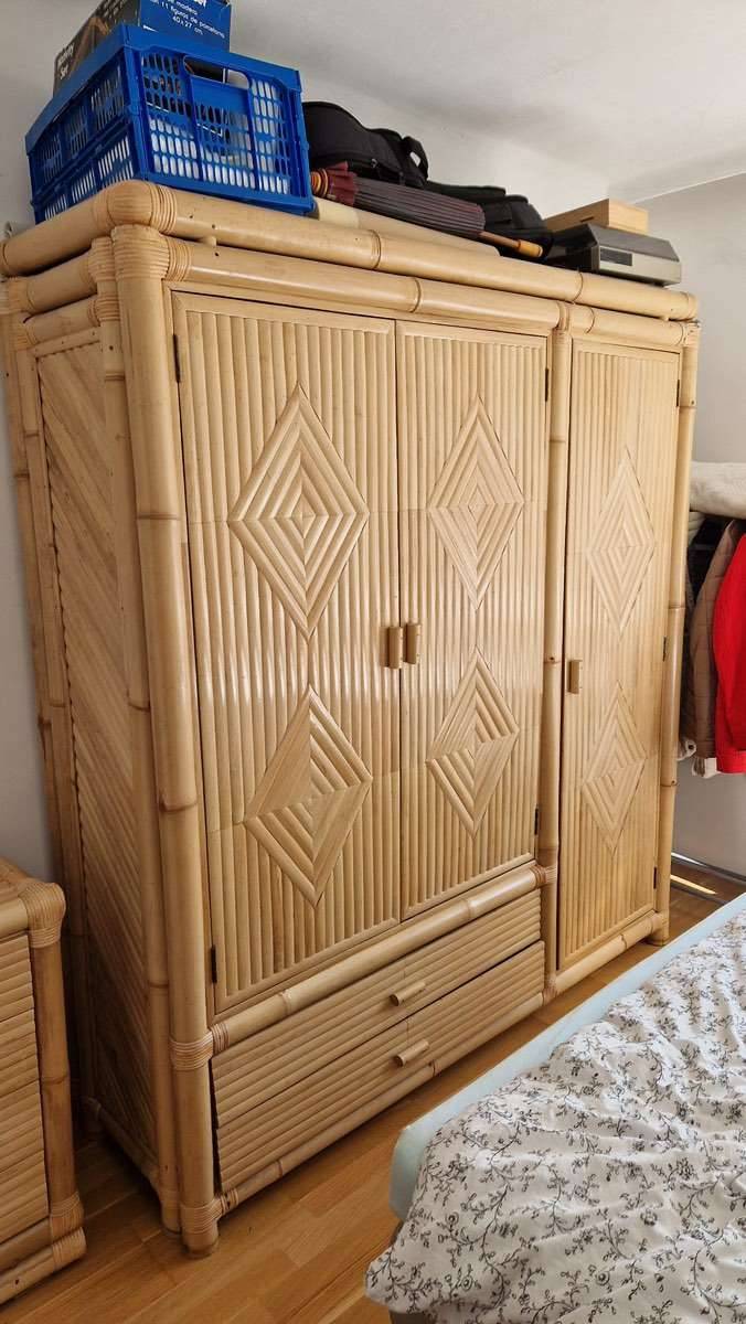 Bambus Kleiderschrank zu verkaufen,  300,- (4502 Sankt Marien) - willhaben