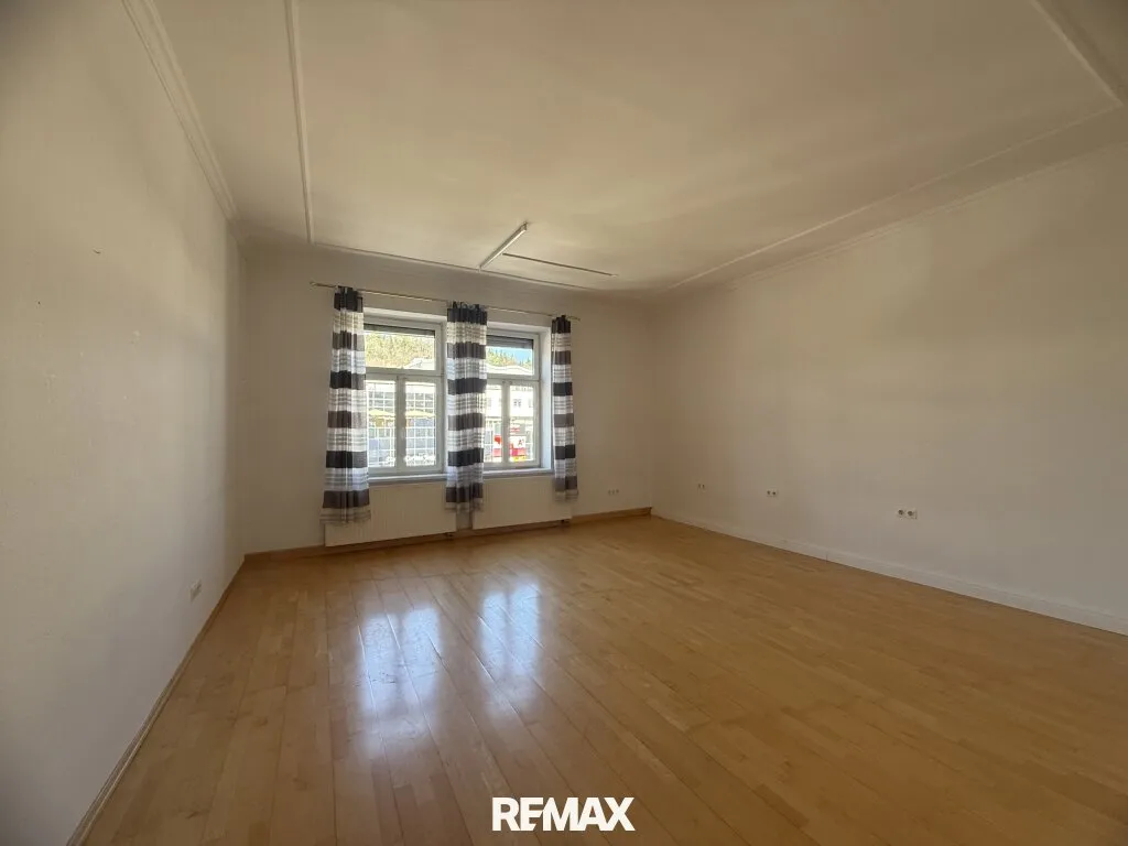 130 m ² große Traumwohnung mit Schlossbergblick – pohled 2