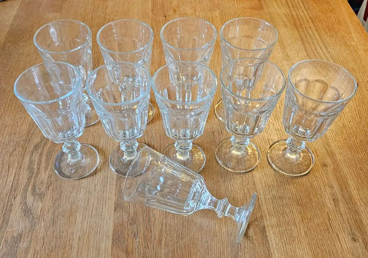 Ikea Pokal Glas Weinglas, € 1,- (1220 Wien)