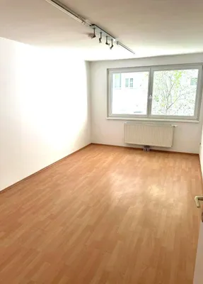 PERFEKTE LAGE 4-ZIMMER WOHNUNG NÄHE MARIAHILFER STRAßE! – Bild 3