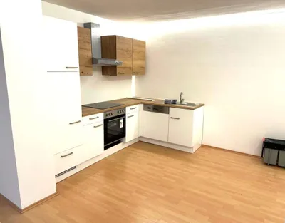 PERFEKTE LAGE 4-ZIMMER WOHNUNG NÄHE MARIAHILFER STRAßE! – Bild 2