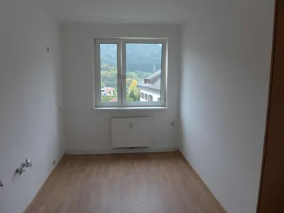 1-Zimmer-Wohnung mieten in Leoben – 38 m², € 275 – Bild 2 von 2