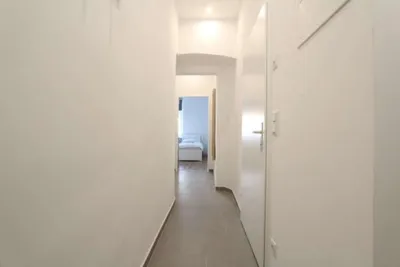Wunderschöne, moderne 1-Zimmer-Wohnung in Bestlage! Kurzzeitvermietung! – Bild 2