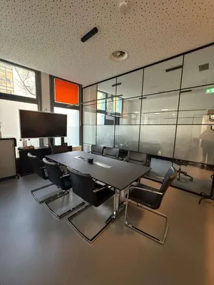 5-Zimmer-Gewerbeimmobilie mieten in Wien – 170 m², € 2.600 – Bild 1 von 23