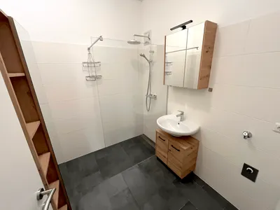 4-Zimmer-Wohnung mieten in Baden – 100,58 m², € 1.383 – Bild 8 von 11