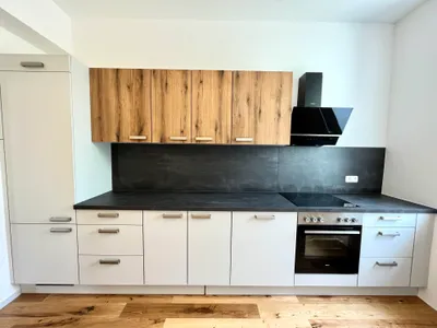 4-Zimmer-Wohnung mieten in Baden – 100,58 m², € 1.383 – Bild 2 von 11