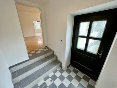 4-Zimmer-Wohnung mieten in Baden – 100,58 m², € 1.383 – Bild 3 von 11