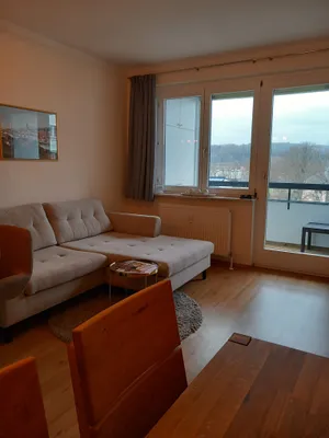 Ab 01.11. Zentrale moderne 2-Zimmer-Wohnung mit Loggia, photo 3