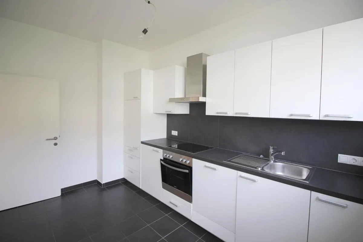 "CHARMANTE 3,5-ZIMMER-WOHNUNG IN BESTER LAGE VON MARIATROST -IDEAL ZUM WOHNEN UND WOHLFÜHLEN" - Ansicht 3
