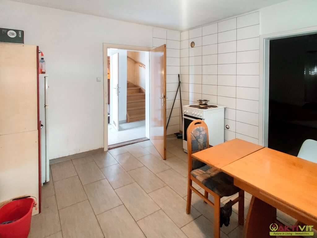 Einfamilienhaus mit Garten, Balkon und Garagen in Mattighofen. - Ansicht 3