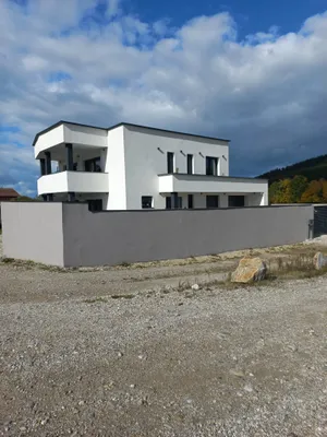 4-Zimmer-Haus kaufen in Braunau am Inn – 180 m², € 598.000 – Bild 1 von 23