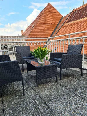 Ruhige und große Terrasse im 1. Bezirk!! MÖBLIERTE WOHNUNG Nahe Stadtpark