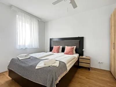 Vollmöblierte 2-Zimmer-Wohnung mit Balkon | 1100 Wien – Bild 2