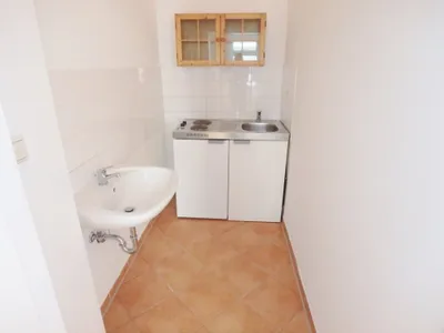 1-Zimmer-Gewerbeimmobilie mieten in Wien – 34 m², € 458 – Bild 4 von 9