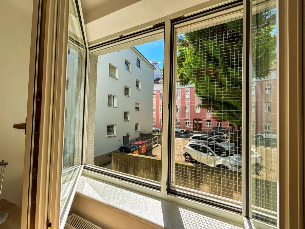 Innenhofidylle mit urbanem Puls - sanierte 2-Zimmerwohnung Nähe Wilhelmsdorfer Park - Ansicht 2