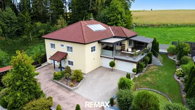 5-Zimmer-Haus kaufen in Gmunden – 177,3 m², € 499.000 – Bild 1 von 20