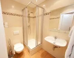 13-Zimmer-Gewerbeimmobilie mieten in Mödling – 350 m², € 5.900 – Bild 25 von 28