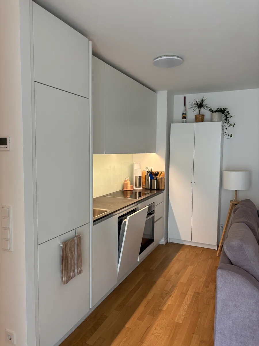 Moderne 2-Zimmer-Neubauwohnung mit Balkon in Top-Lage beim Bahnhof Meidling - Widok 2