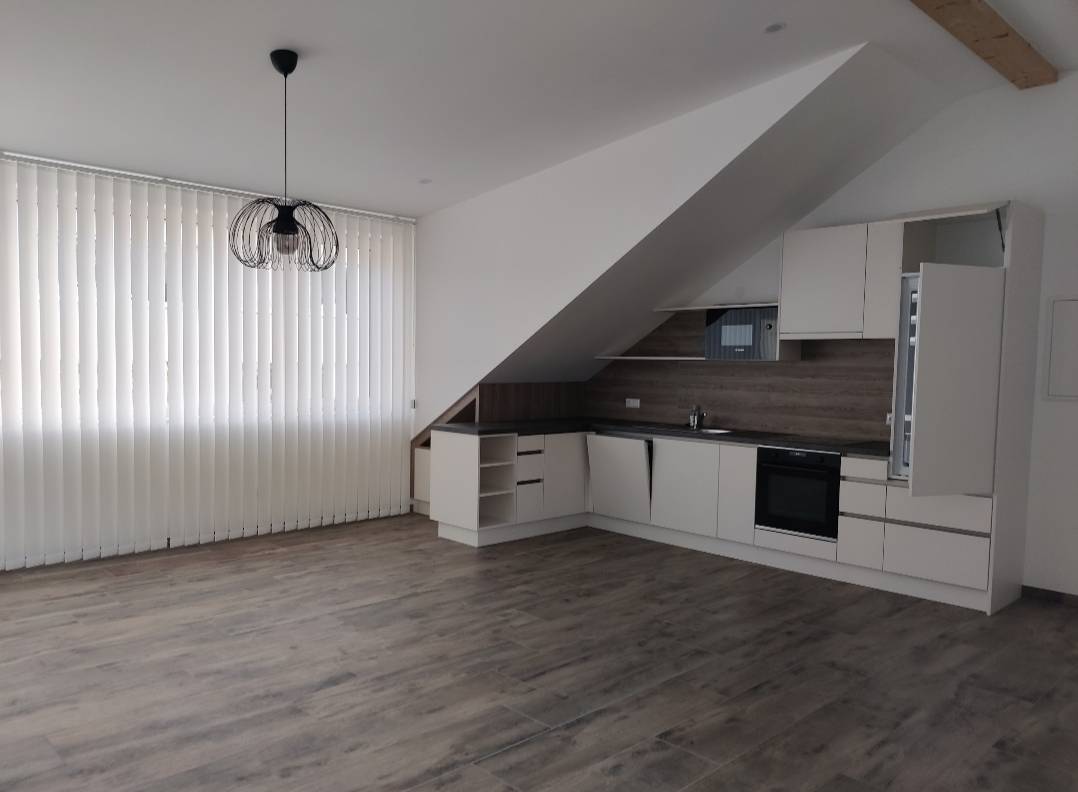 Stadtwohnung mit Balkon – pohled 3