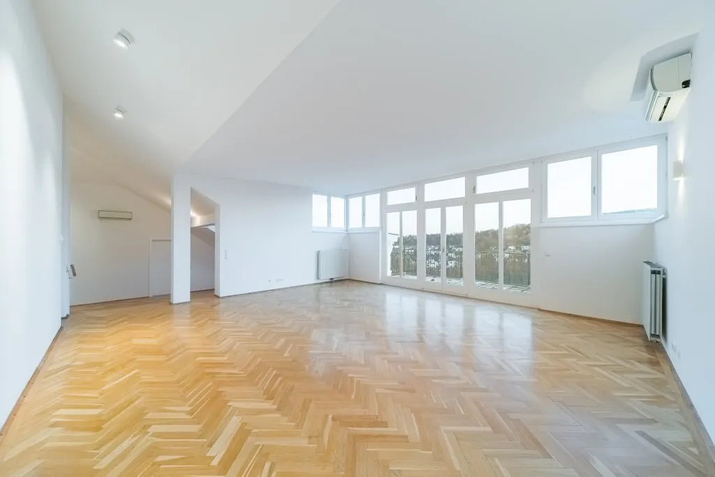 Exklusive Dachgeschosswohnung mit Terrasse und beeindruckendem Fernblick - ca. 211,36m² Wohnfläche - View 2