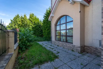 11-Zimmer-Gewerbeimmobilie kaufen in Bruck an der Leitha – 586 m² – Bild 3 von 12
