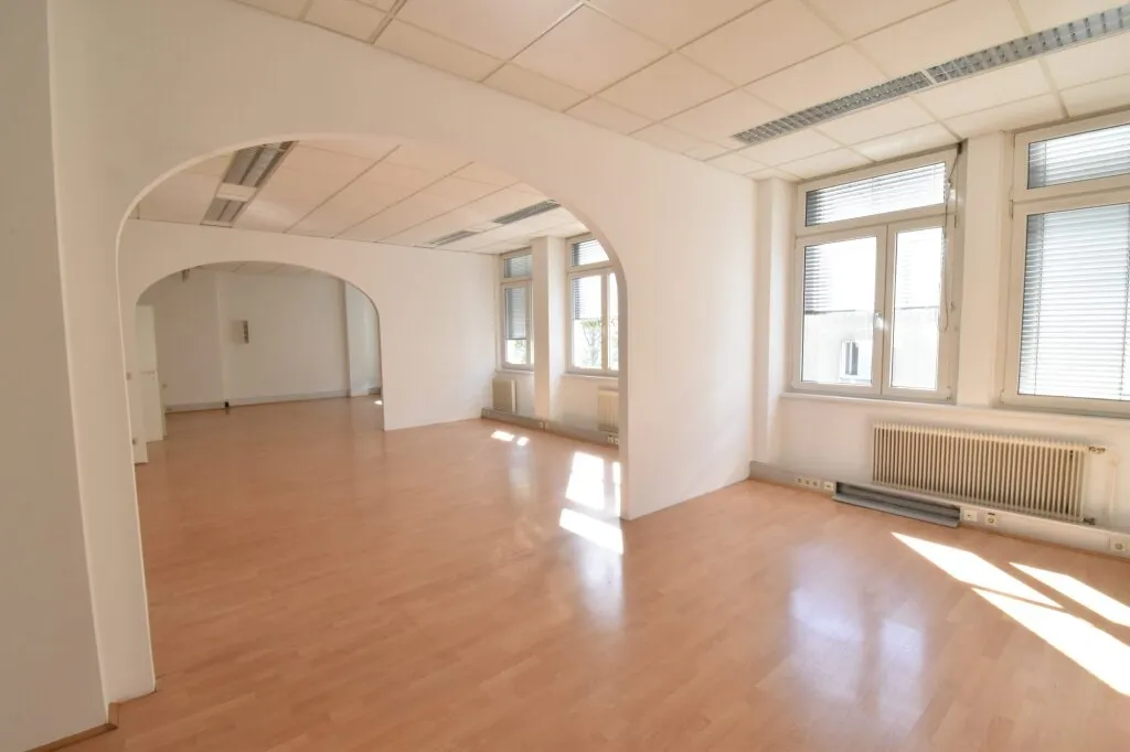 Klimatisierte Bürofläche mit großer Terrasse bei U3 Schweglerstraße! - Ansicht 3