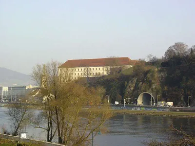 3-Zimmer-Wohnung mieten in Linz – 60 m², € 1.800 – Bild 16 von 16