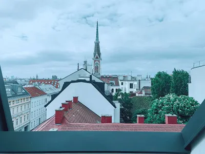 Dachgeschoß-Wohnung mit Panoramaaussicht, Terrasse, Raumkühlung und Fußbodenheizung, Nähe an AKH – Bild 2