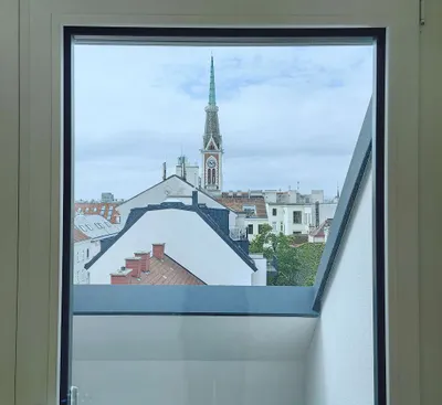 Dachgeschoß-Wohnung mit Panoramaaussicht, Terrasse, Raumkühlung und Fußbodenheizung, Nähe an AKH