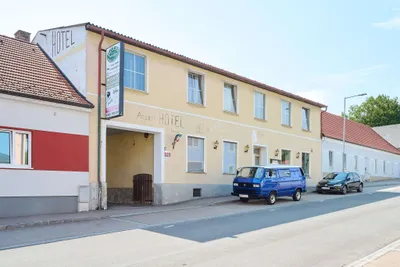 19-Zimmer-Wohnung kaufen in Hollabrunn – 670,15 m² – Bild 2 von 65