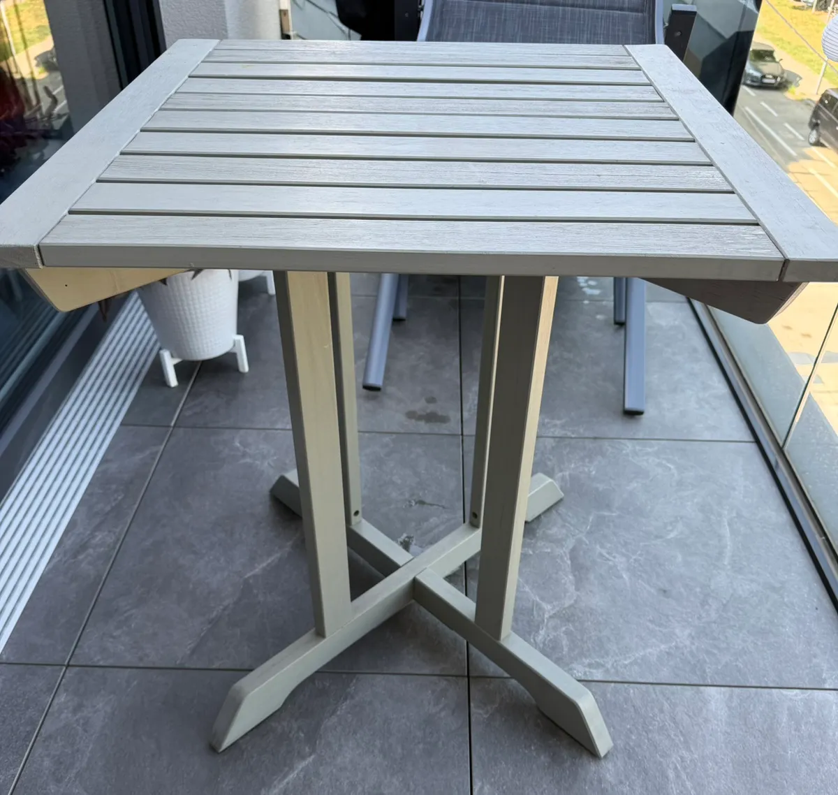 Ikea Bondholmen Balkon / Garten Tisch / Terrassentisch, € 15,- (1220 Wien)