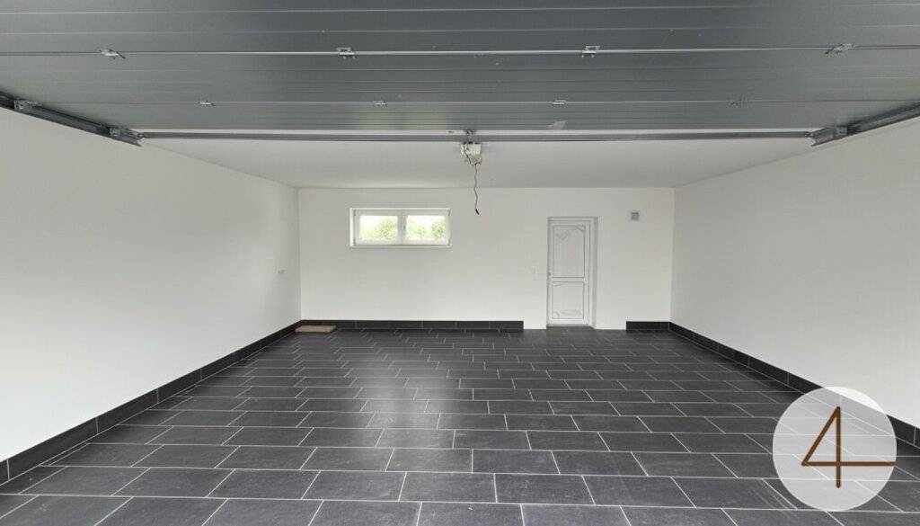 Einfamilienhaus mit Garten und 2 Garagen 48 m² - Näkymä 2