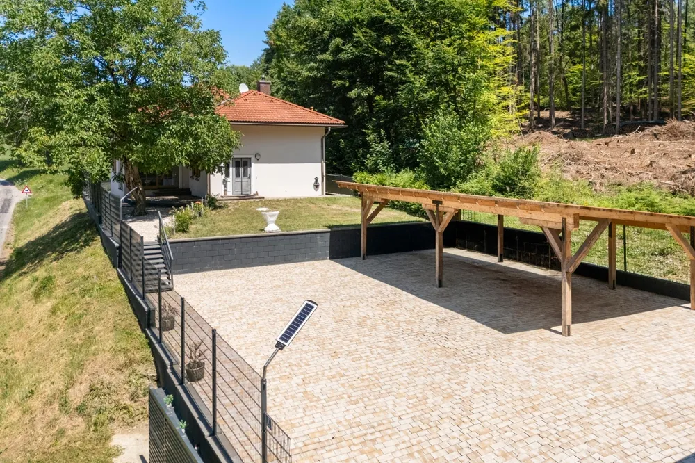 Wohnhaus in idyllischer Alleinlage - Widok 3