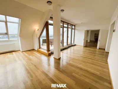 Stilvolle Luxus-Dachgeschosswohnung im Botschaftsviertel! 5 Zimmer, 2 Terrassen! Toller Blick auf den Botanischen Garten! – Bild 3