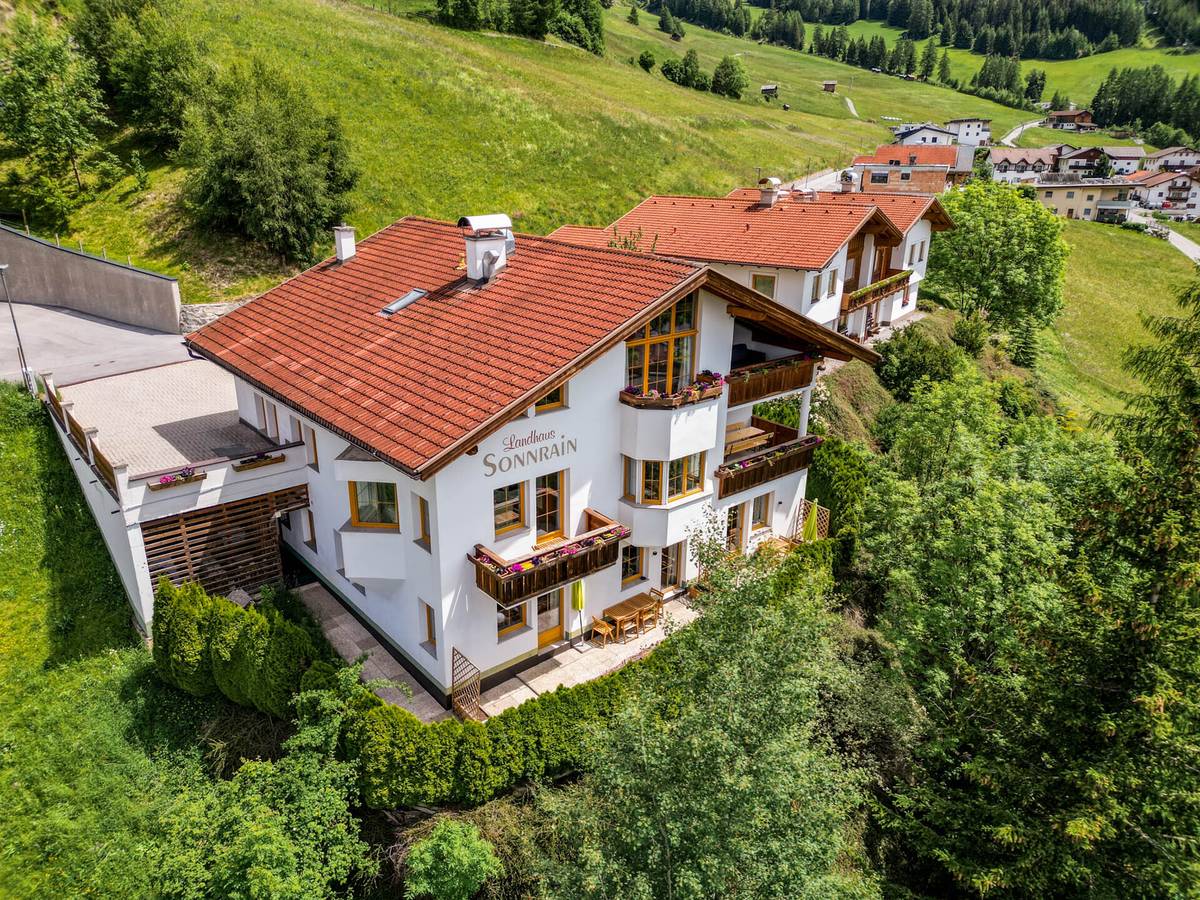 Attraktives Apartmenthaus in Bergbahnnähe- Kapitalanlage mit vielseitigen Nutzungsmöglichkeiten!, Fendels