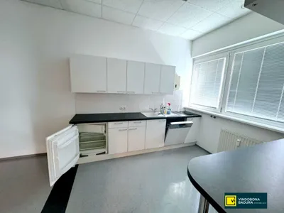 5-Zimmer-Gewerbeimmobilie mieten in Wien – 289 m², € 3.696 – Bild 6 von 8