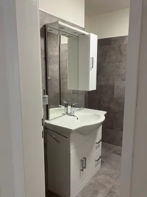 Wohnung mieten in Innsbruck-Land – 45 m², € 700 – Bild 2 von 10